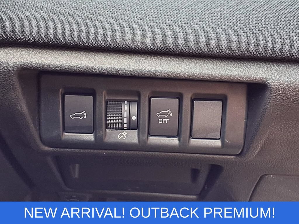 Used 2023 Subaru Outback Premium AWD/4WD image 17