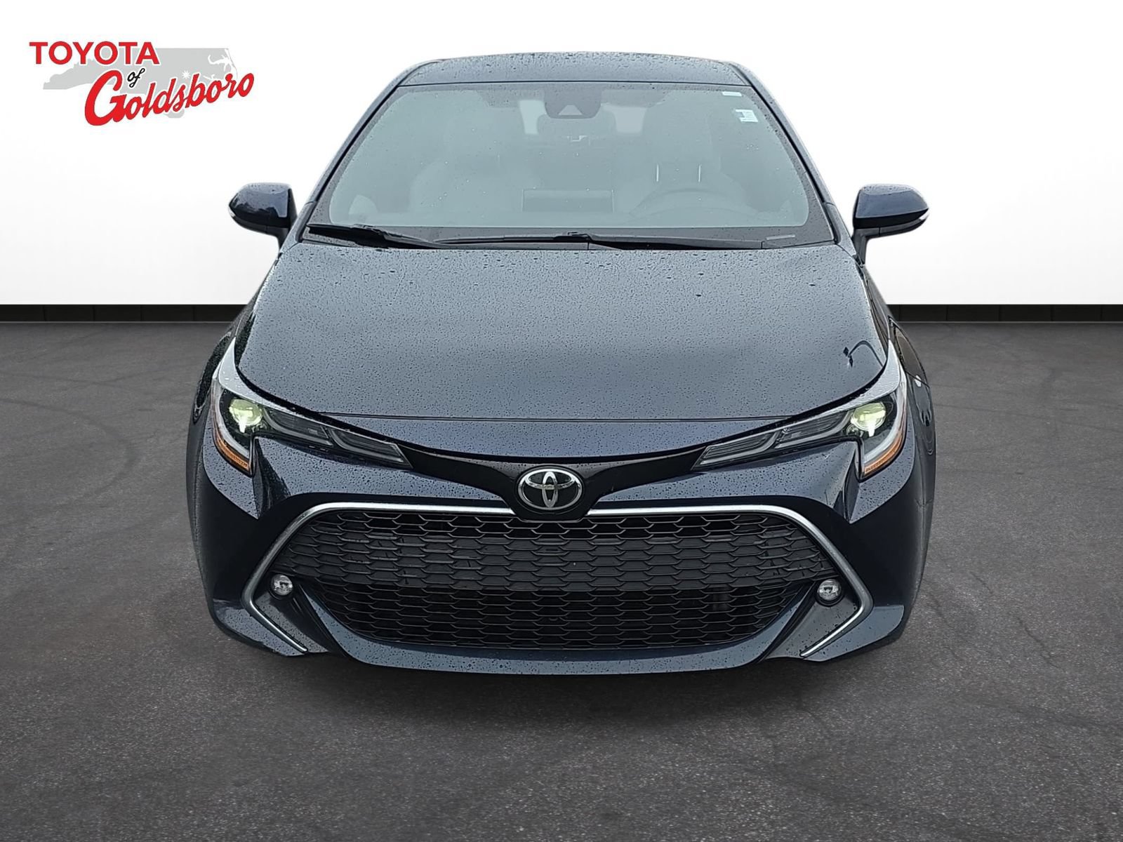 Used 2021 Toyota Corolla XSE FWD image 2