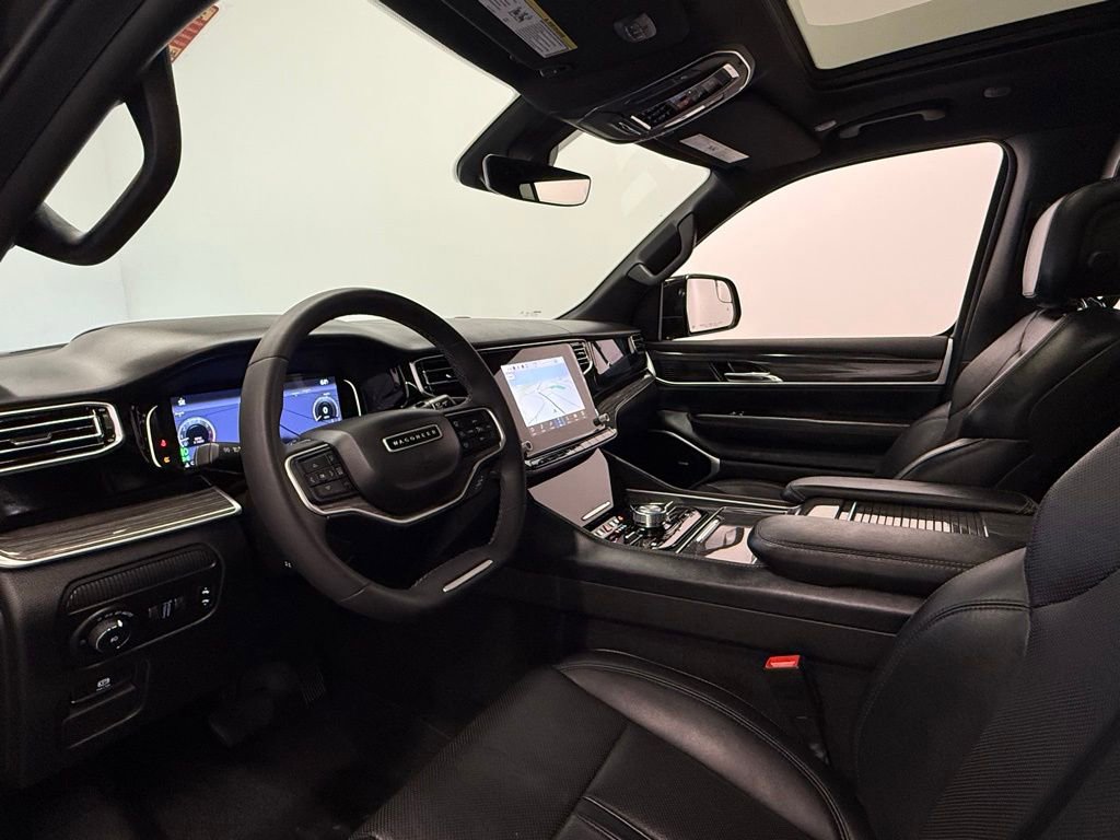 Used 2022 Jeep Wagoneer Series III w/ Premium Group I image 17