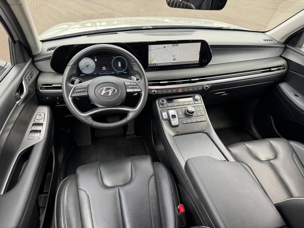 Used 2024 Hyundai Palisade Limited FWD image 16