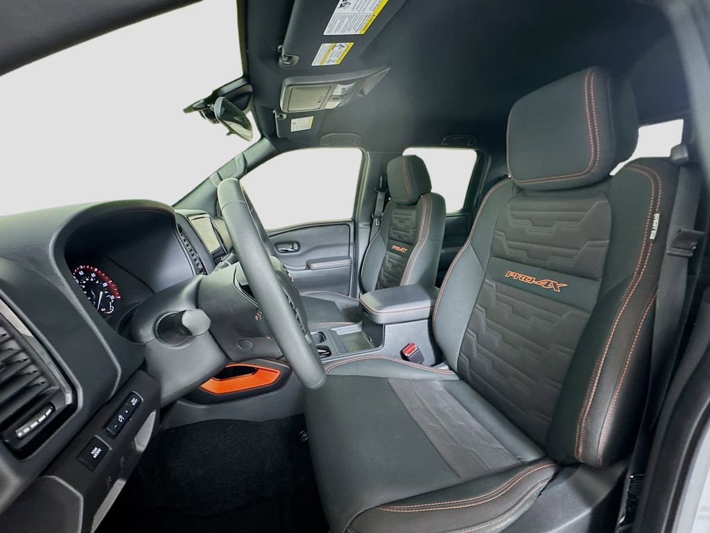 Used 2022 Nissan Frontier PRO-4X w/ Technology Package image 9