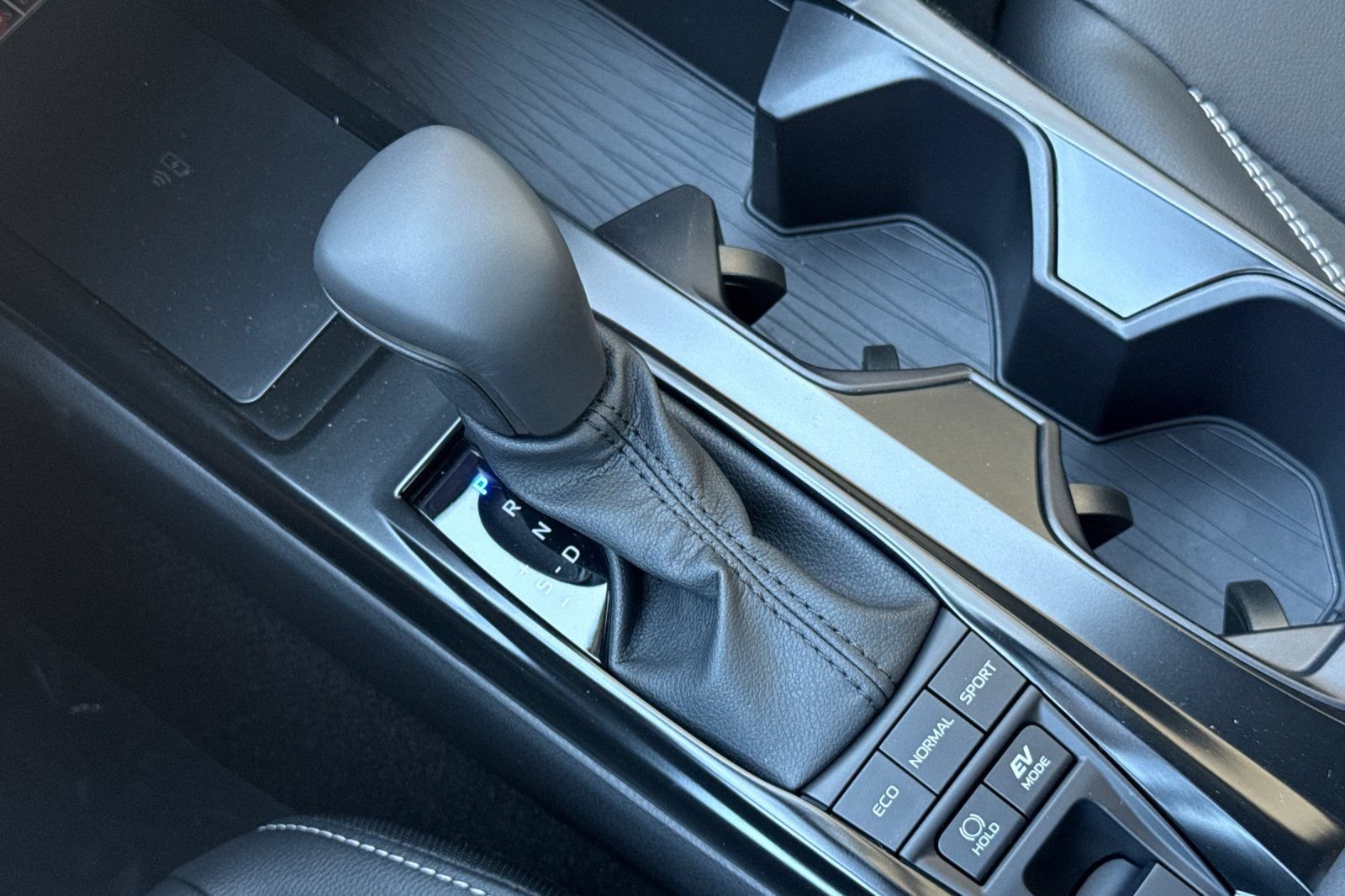 New 2025 Toyota Camry SE w/ Convenience Package FWD image 23