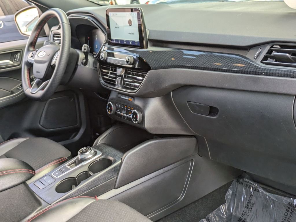 Used 2025 Ford Escape ST-Line image 31