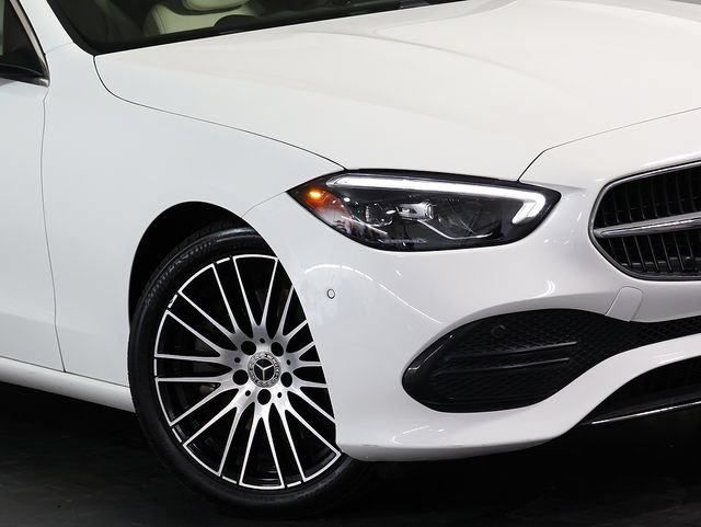 Used 2025 Mercedes-Benz C 300 4MATIC Sedan image 8