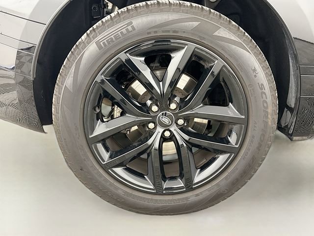 Used 2026 Land Rover Range Rover Velar Dynamic SE image 33