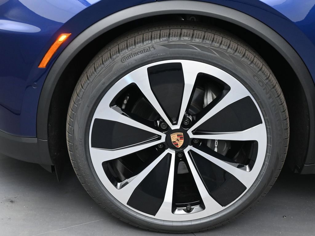 New 2025 Porsche Macan Electric RWD image 13