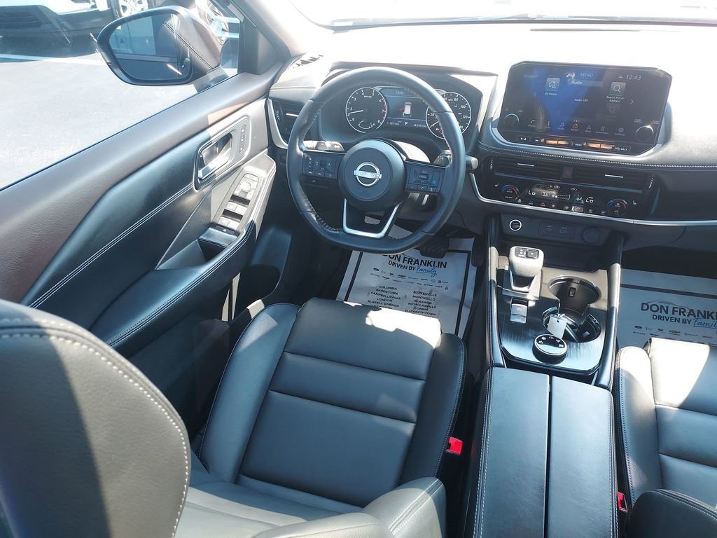 Used 2023 Nissan Rogue SL w/ SL Premium Package image 15