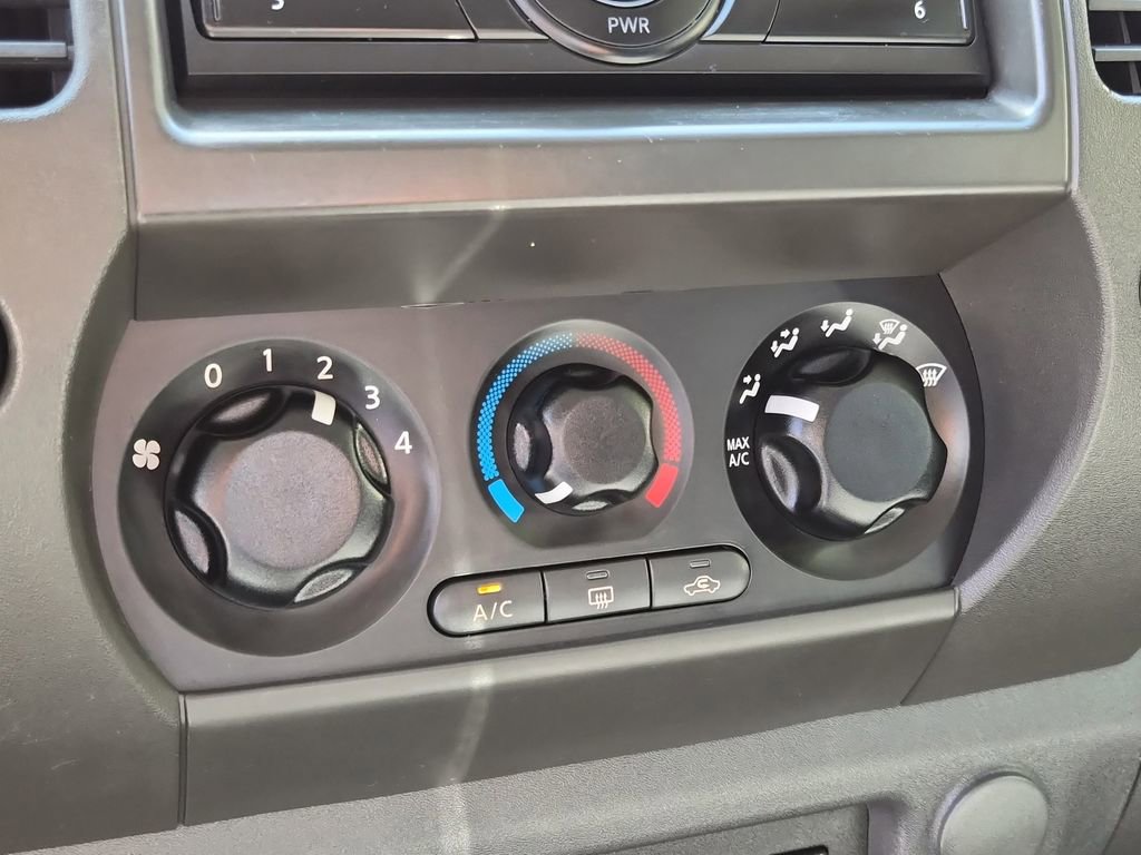 Used 2012 Nissan Xterra X image 27