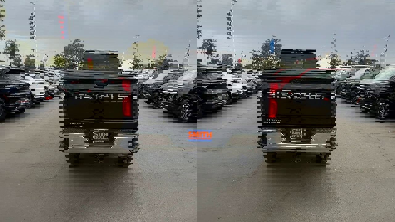 Used 2020 Chevrolet Silverado 2500 LTZ w/ LTZ Premium Package image 6