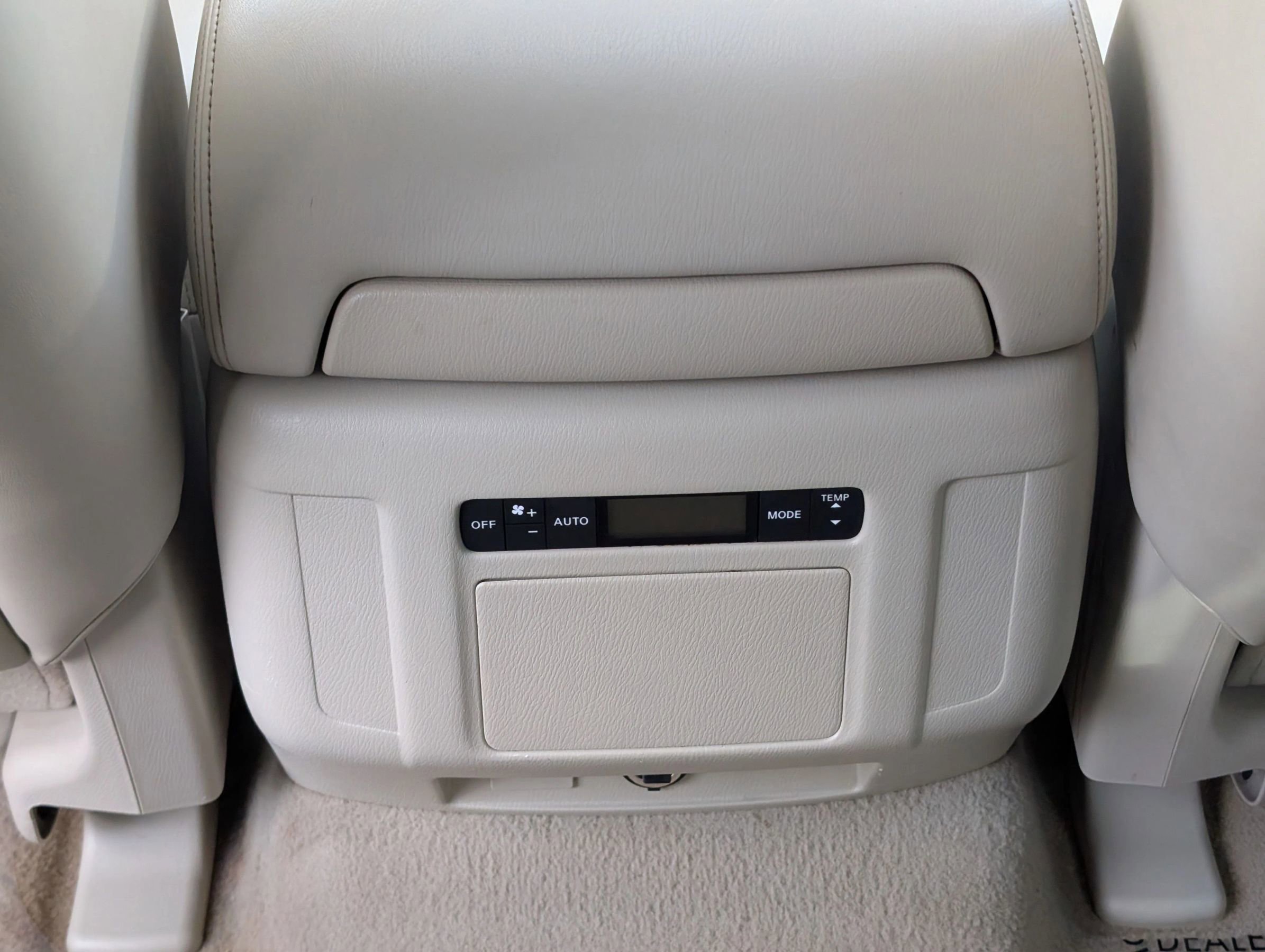 Used 2016 INFINITI QX80 Sport Utility 4D w/ Driver's Assistance Package image 38