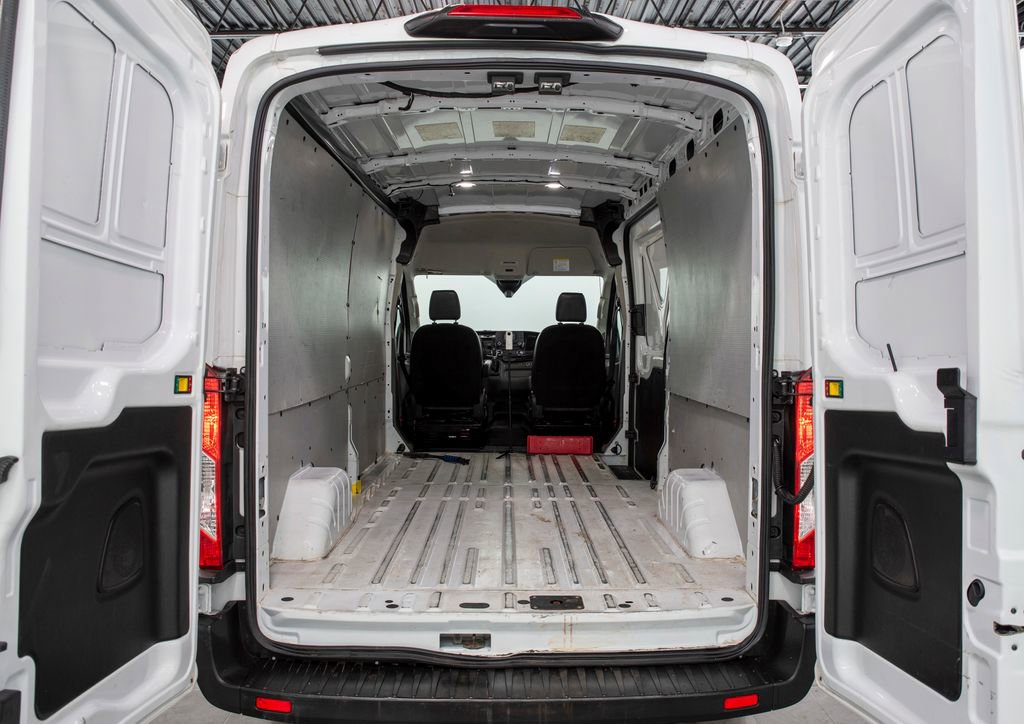 Used 2022 Ford Transit 250 Medium Roof AWD image 10