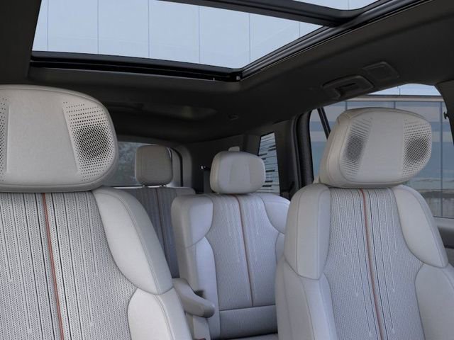 New 2026 Cadillac Vistiq Sport w/ LPO, Floor Liner Package image 24