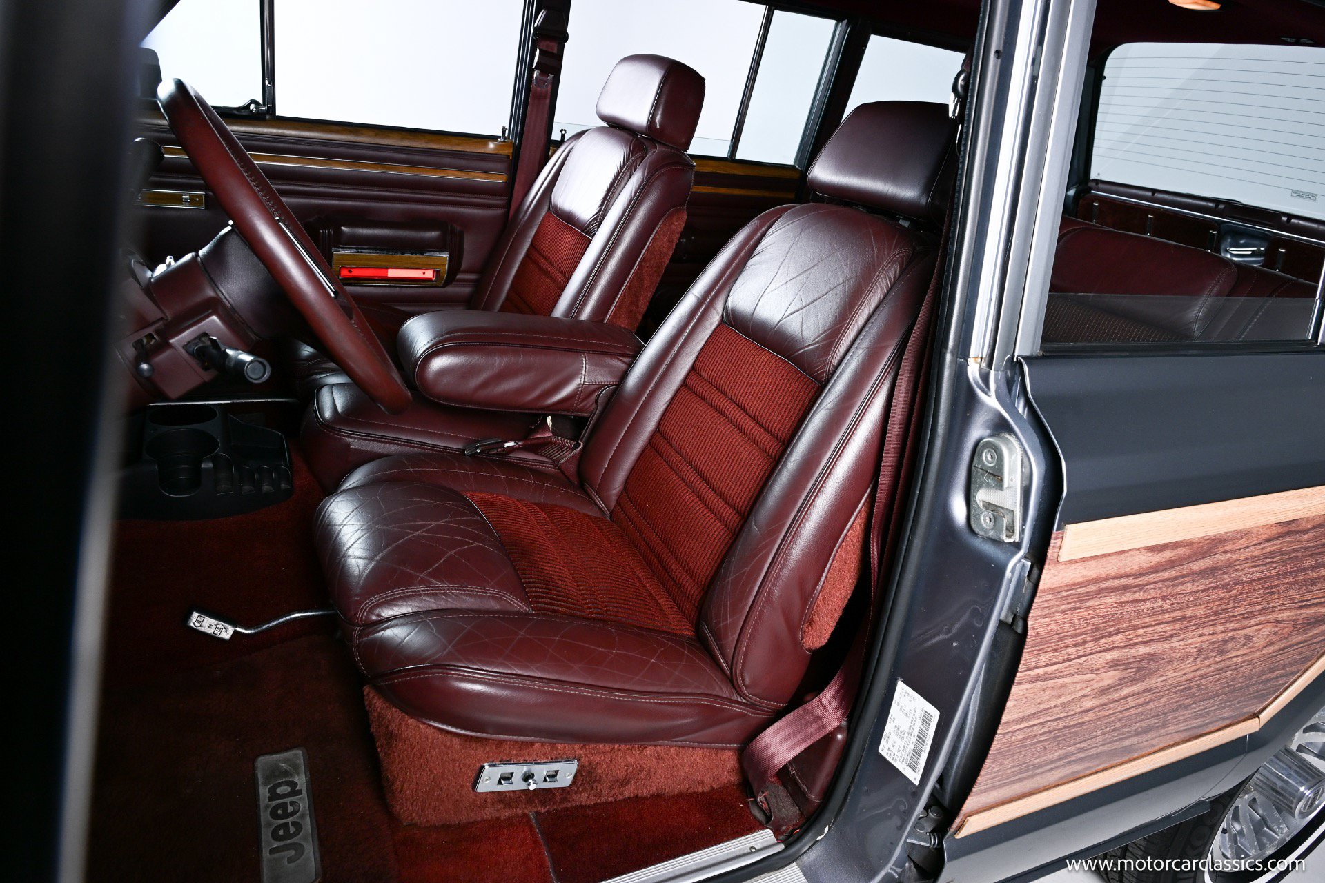 Used 1991 Jeep Grand Wagoneer AWD/4WD image 24