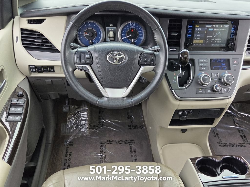 Used 2016 Toyota Sienna XLE w/ XLE Navigation Package FWD image 11
