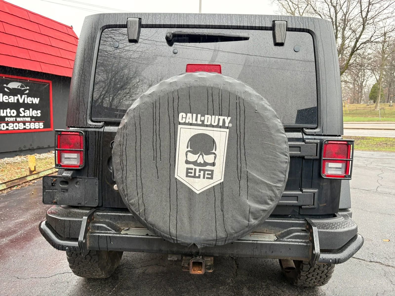 Used 2012 Jeep Wrangler Unlimited Rubicon image 5