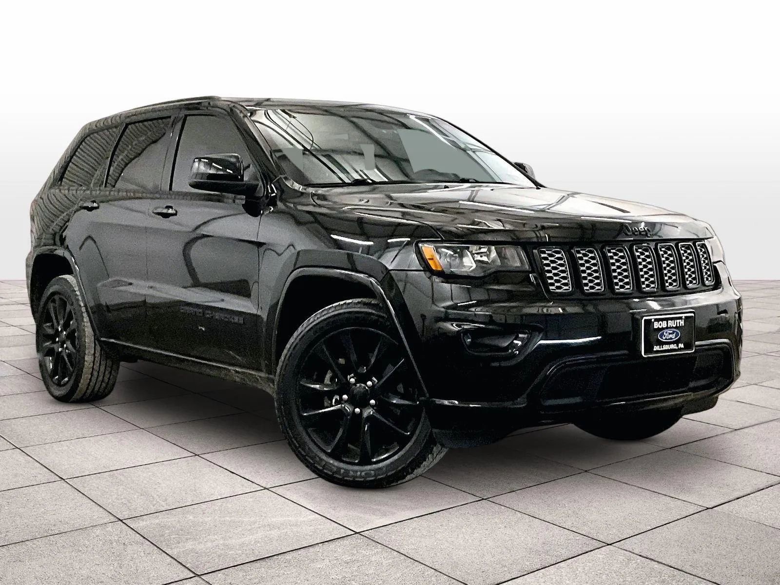 Used 2020 Jeep Grand Cherokee Altitude image 2
