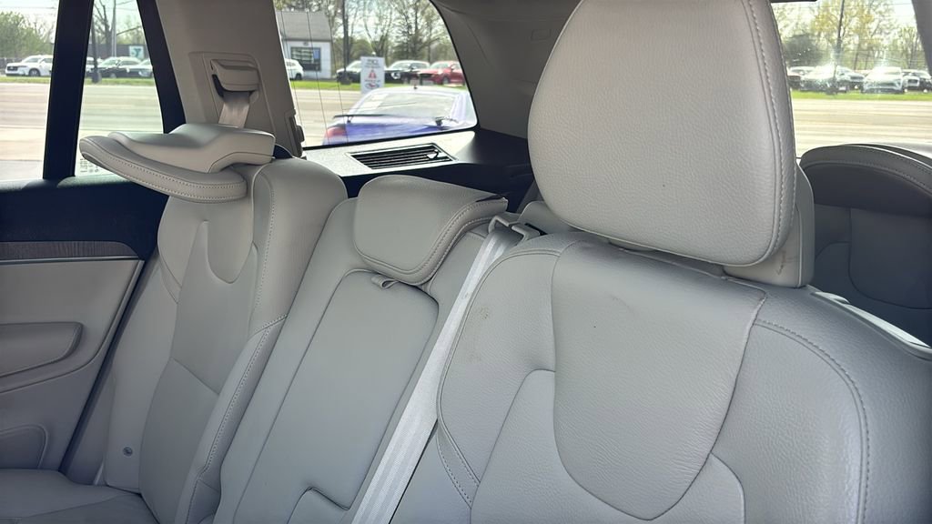 Used 2023 Volvo XC90 B6 Plus w/ Protection Package image 28