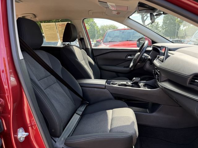 Used 2025 Nissan Rogue SV AWD/4WD image 26