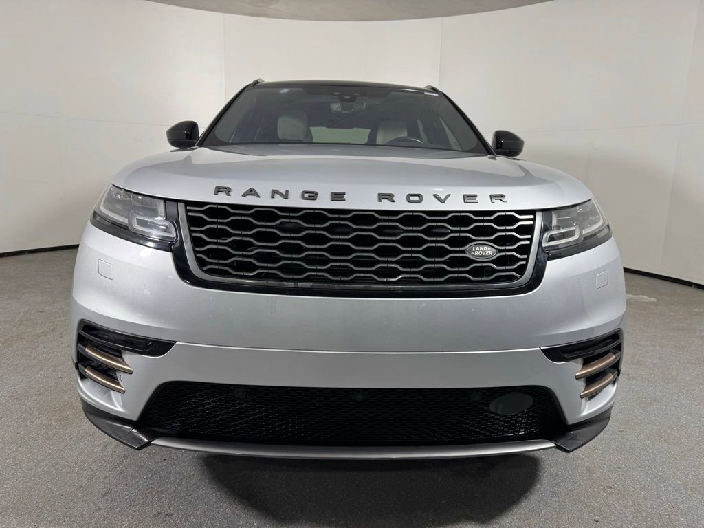 Used 2019 Land Rover Range Rover Velar R-Dynamic SE image 2