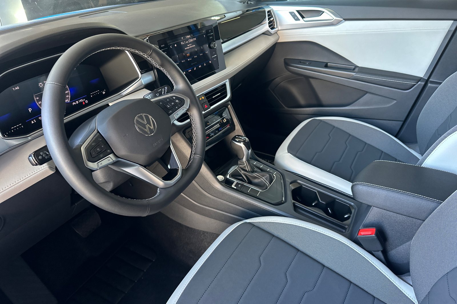New 2026 Volkswagen Taos SE FWD image 8