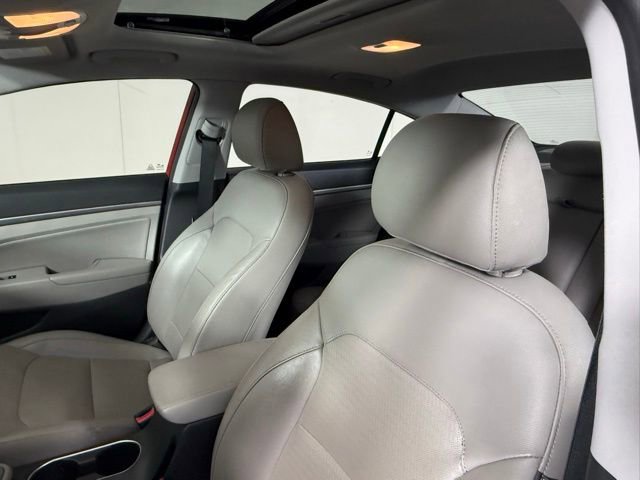 Used 2017 Hyundai Elantra Limited w/ Limited Tech Package 08 FWD image 34