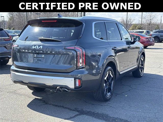 Used 2023 Kia Telluride EX w/ EX Captain's Chair Package image 2