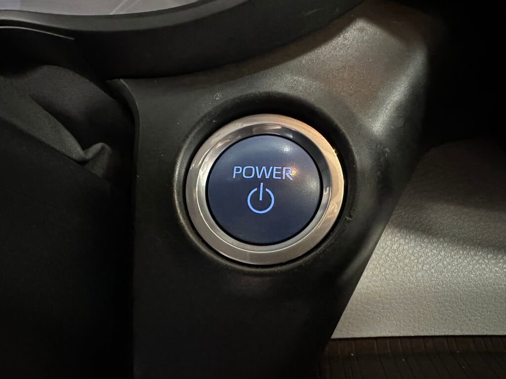 Used 2022 Toyota Sienna XLE image 20