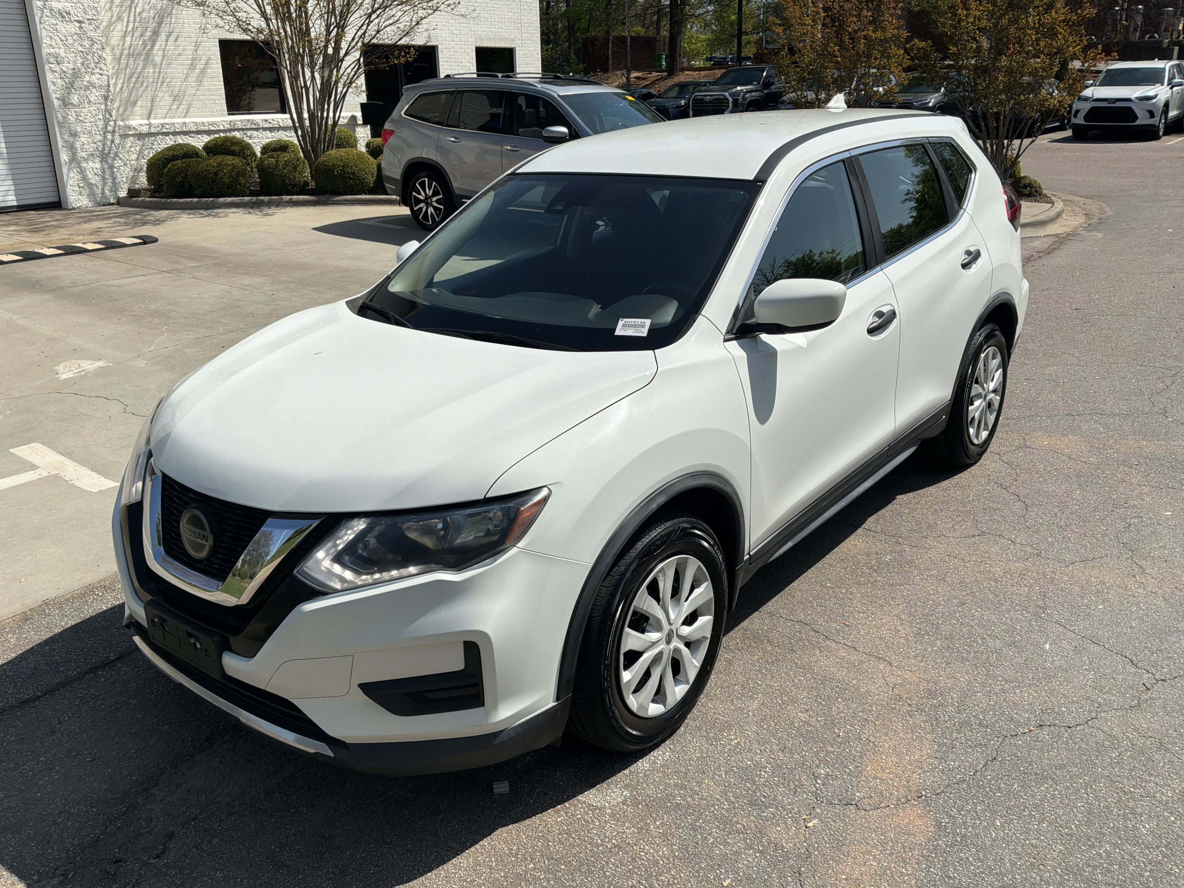 Used 2019 Nissan Rogue S image 7