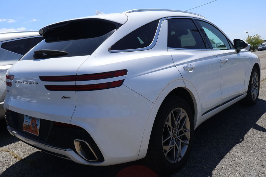 Used 2025 Genesis GV70 2.5T AWD/4WD image 3