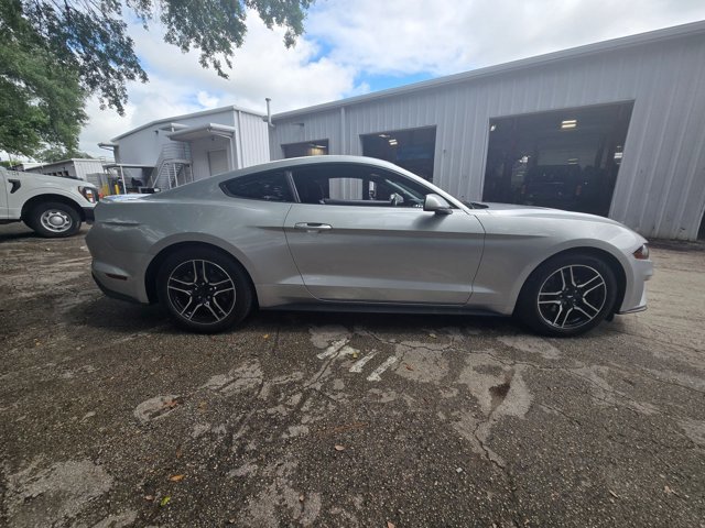Used 2018 Ford Mustang Coupe w/ Equipment Group 101A RWD image 4