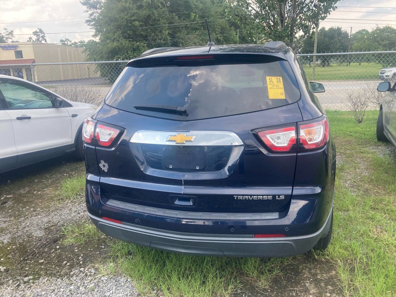 Used 2015 Chevrolet Traverse LS FWD image 9