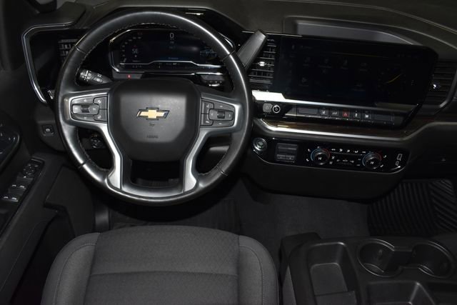 Used 2025 Chevrolet Silverado 2500 LT w/ Convenience Package image 16