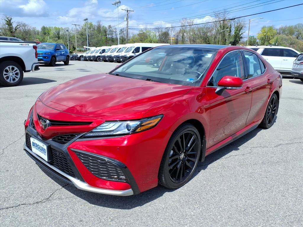 Used 2023 Toyota Camry XSE w/ Navigation Package image 8