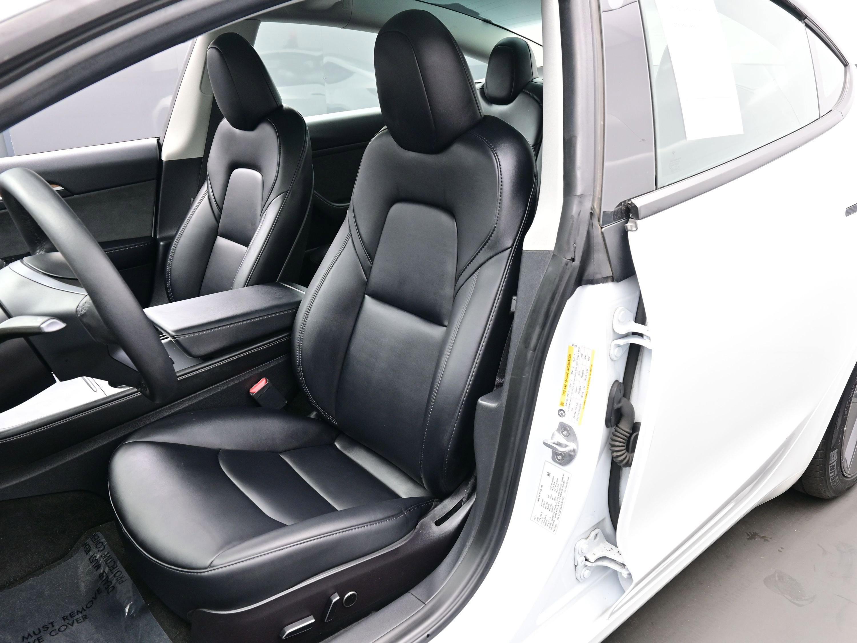 Used 2023 Tesla Model 3 Standard Range image 11