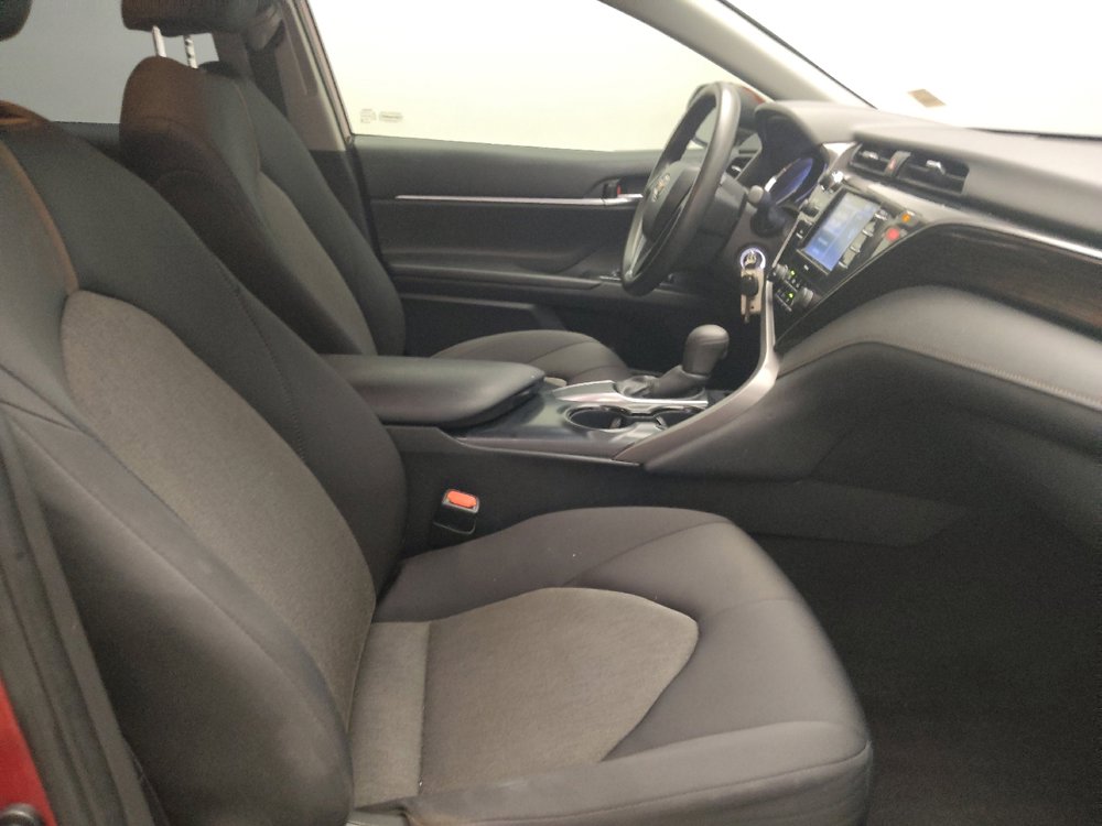 Used 2020 Toyota Camry LE FWD image 21