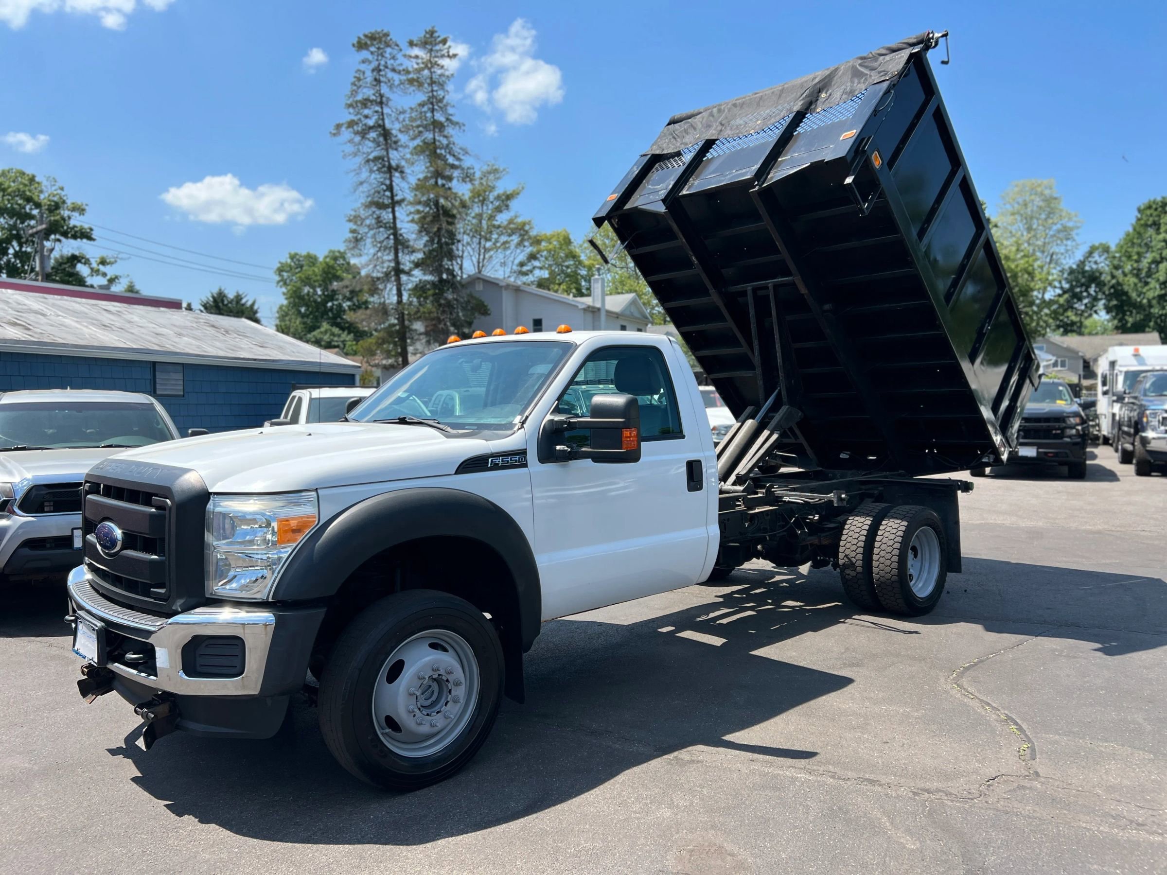 Used 2016 Ford F550 4x4 Regular Cab Super Duty image 2