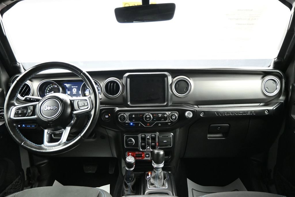 Used 2021 Jeep Wrangler Unlimited Rubicon 4xe w/ Dual Top Group AWD/4WD image 13