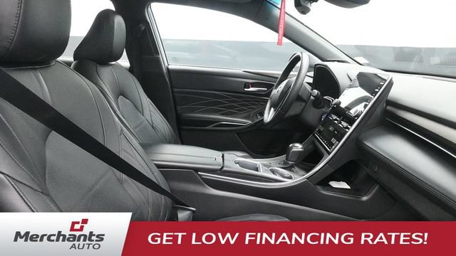 Used 2022 Toyota Avalon Limited w/ Advanced Safety Package FWD image 15