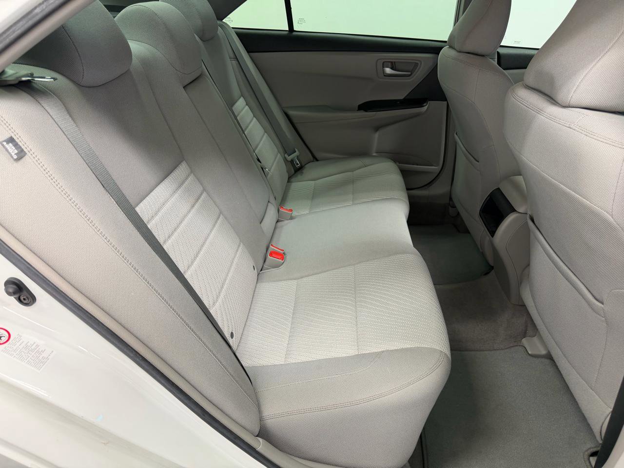 Used 2017 Toyota Camry LE FWD image 15