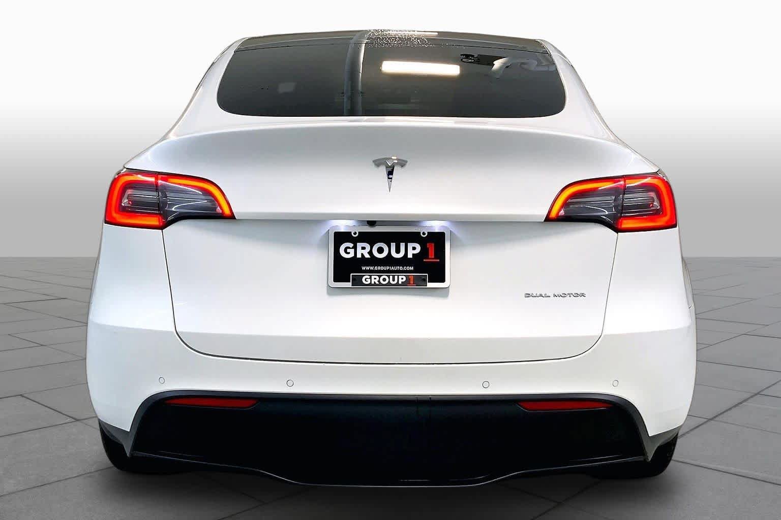 Used 2022 Tesla Model Y Long Range AWD/4WD image 4