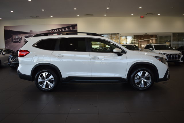 Used 2024 Subaru Ascent Premium w/ Convenience Package image 12