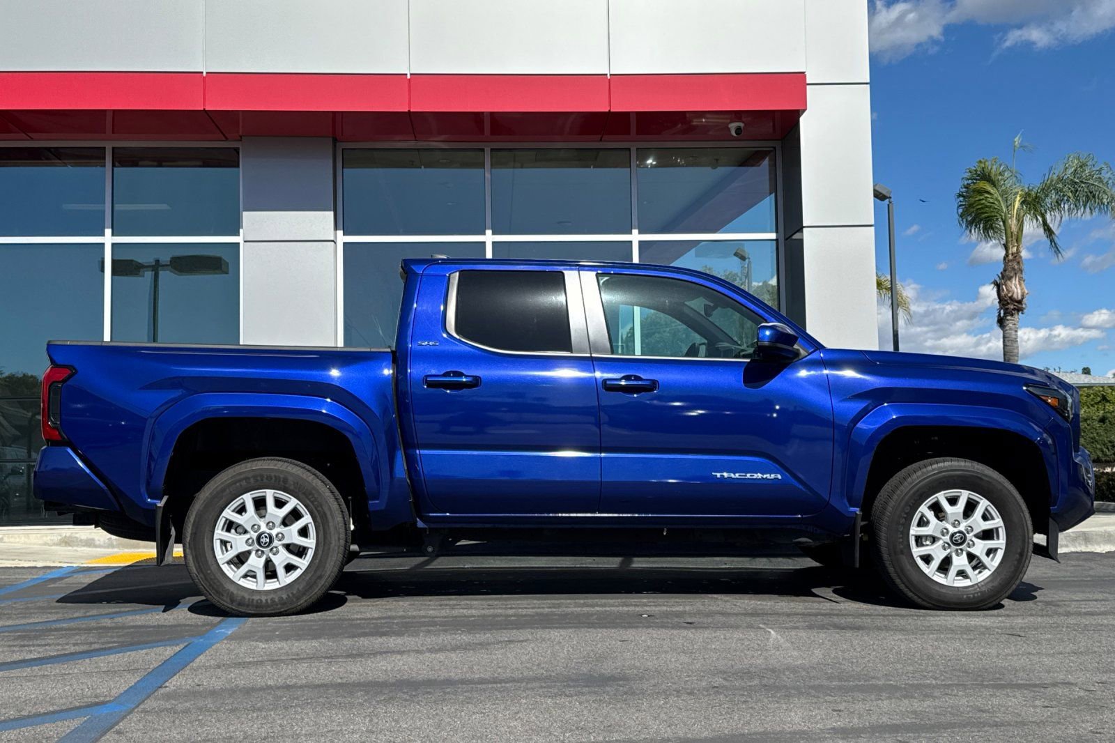 Used 2024 Toyota Tacoma SR5 image 4