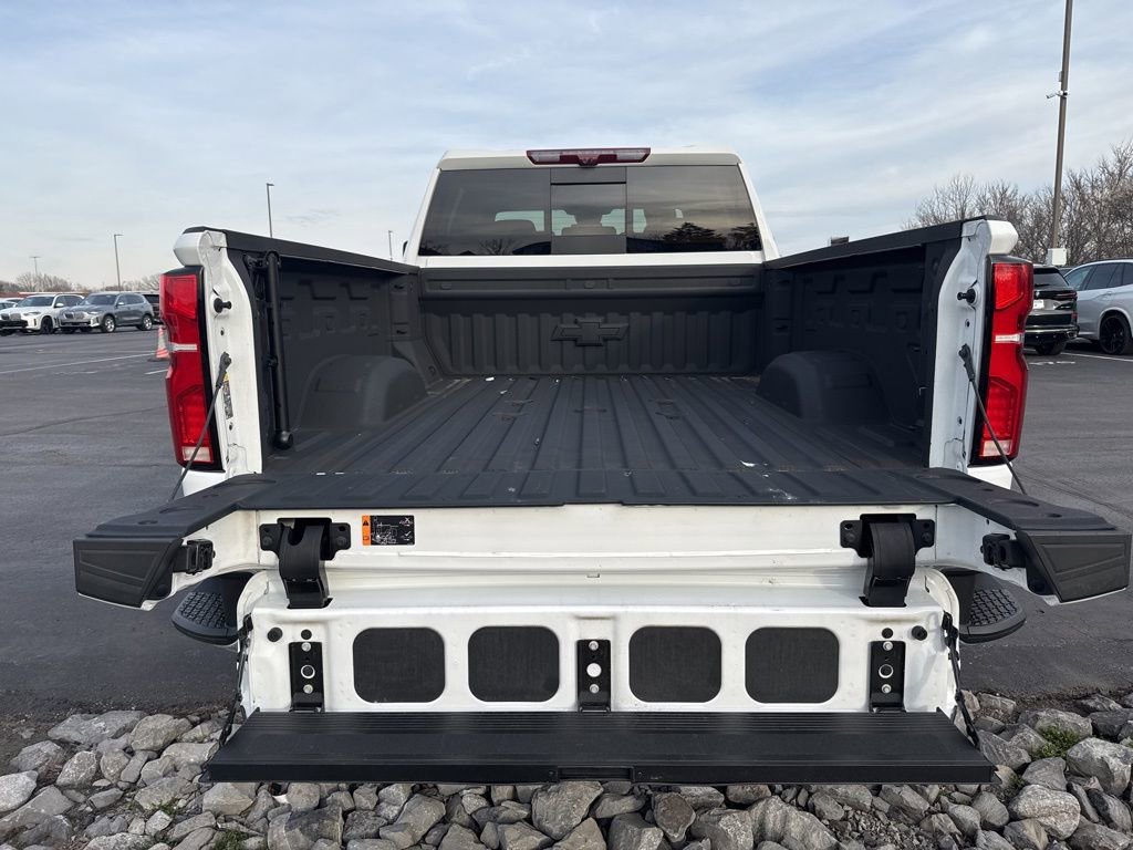 Used 2024 Chevrolet Silverado 2500 LTZ w/ LTZ Plus Package image 20