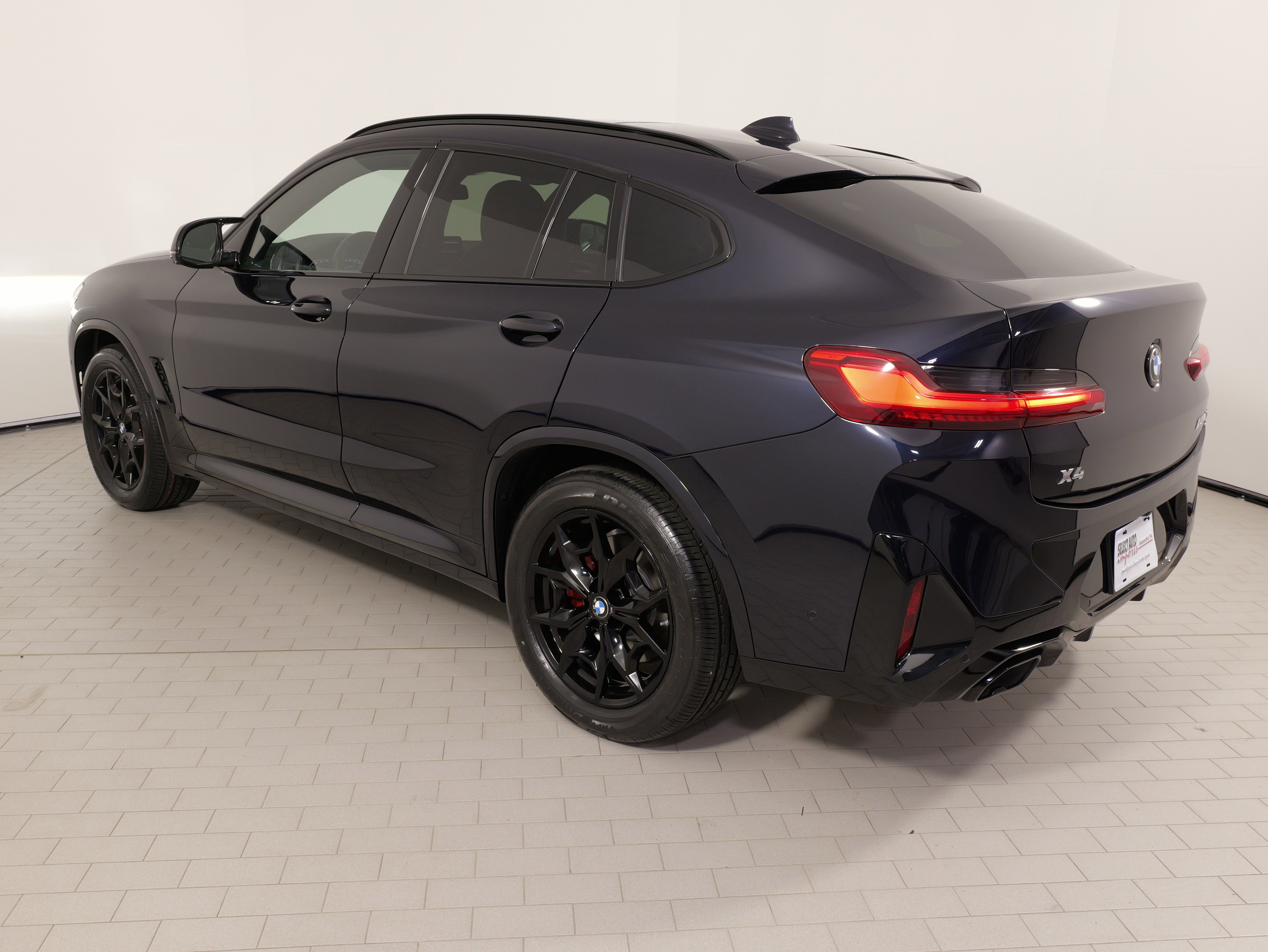Used 2023 BMW X4 M40i AWD/4WD image 13