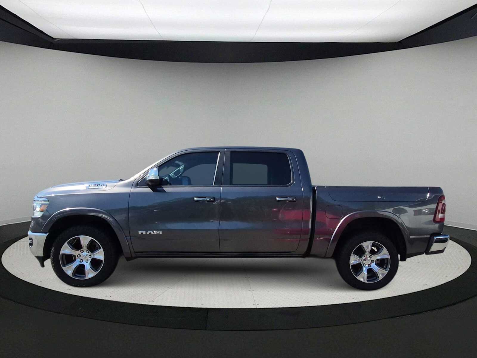 Used 2022 RAM 1500 Laramie AWD/4WD image 5