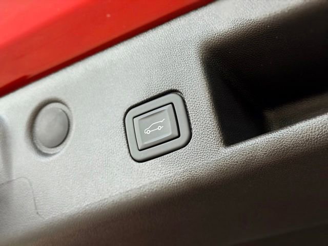 Used 2024 Chevrolet Equinox LT w/ LPO, Floor Liner Package FWD image 27