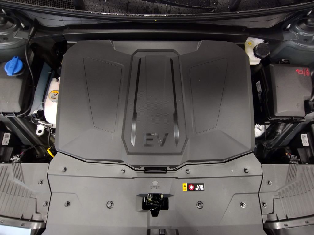 New 2025 Hyundai Ioniq 5 XRT image 8