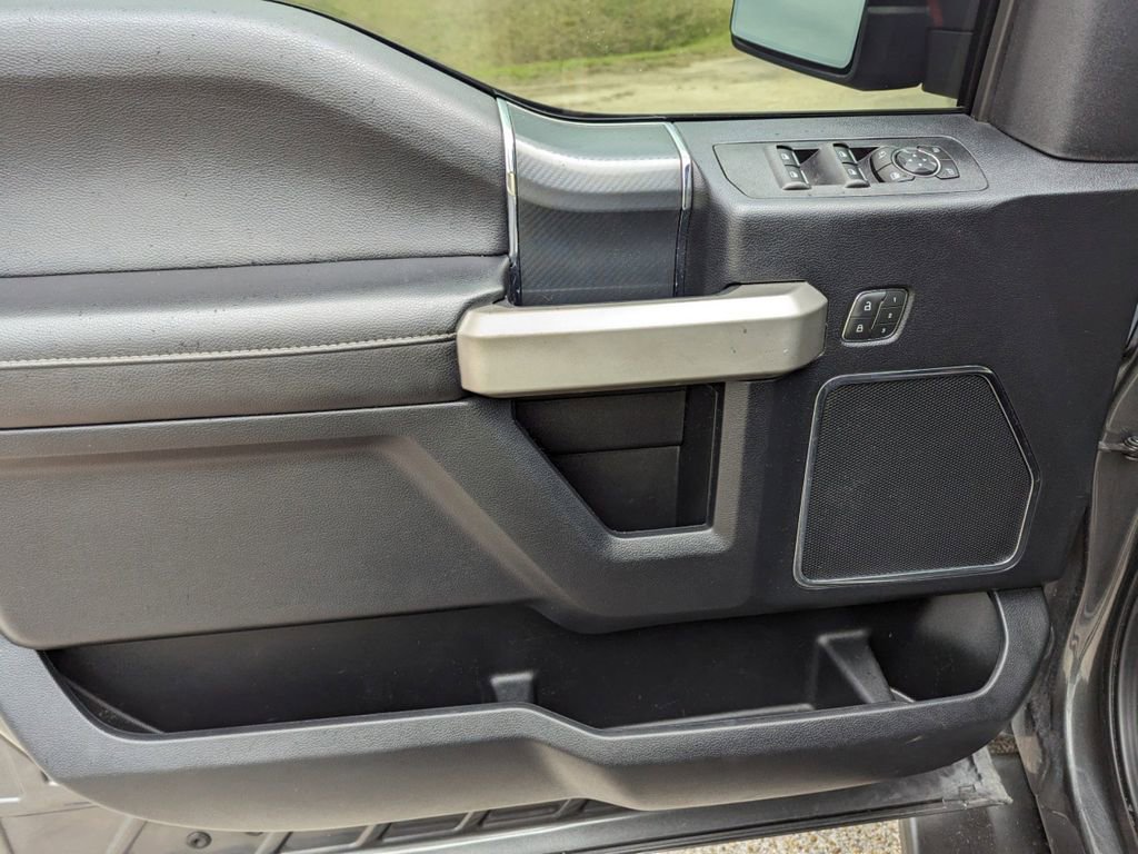 Used 2020 Ford F150 Lariat image 11