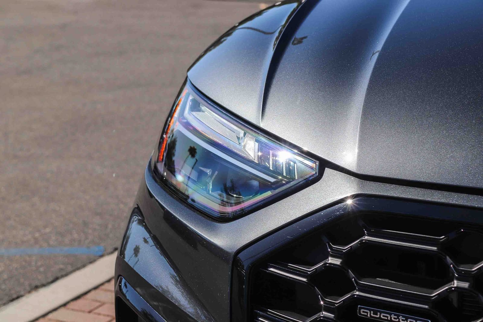 Certified 2025 Audi Q5 e Premium Plus w/ Premium Plus Package AWD/4WD image 12