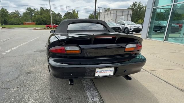 Used 2001 Chevrolet Camaro Z28 w/ SS Performance/Appearance Pkg RWD image 7